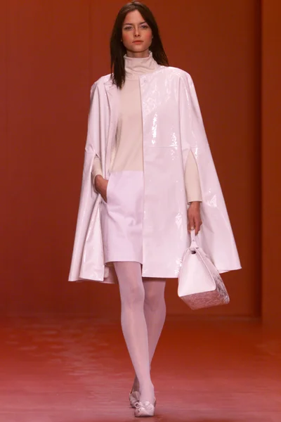 Look 32